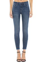 Load image into Gallery viewer, Dani Raw Hem Skinny Jean
