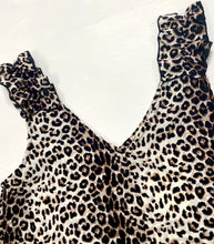 Load image into Gallery viewer, Bella Leopard Tank
