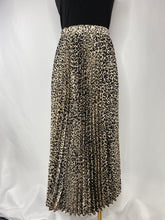 Load image into Gallery viewer, Lucy Leopard Pleated Midi Skirt
