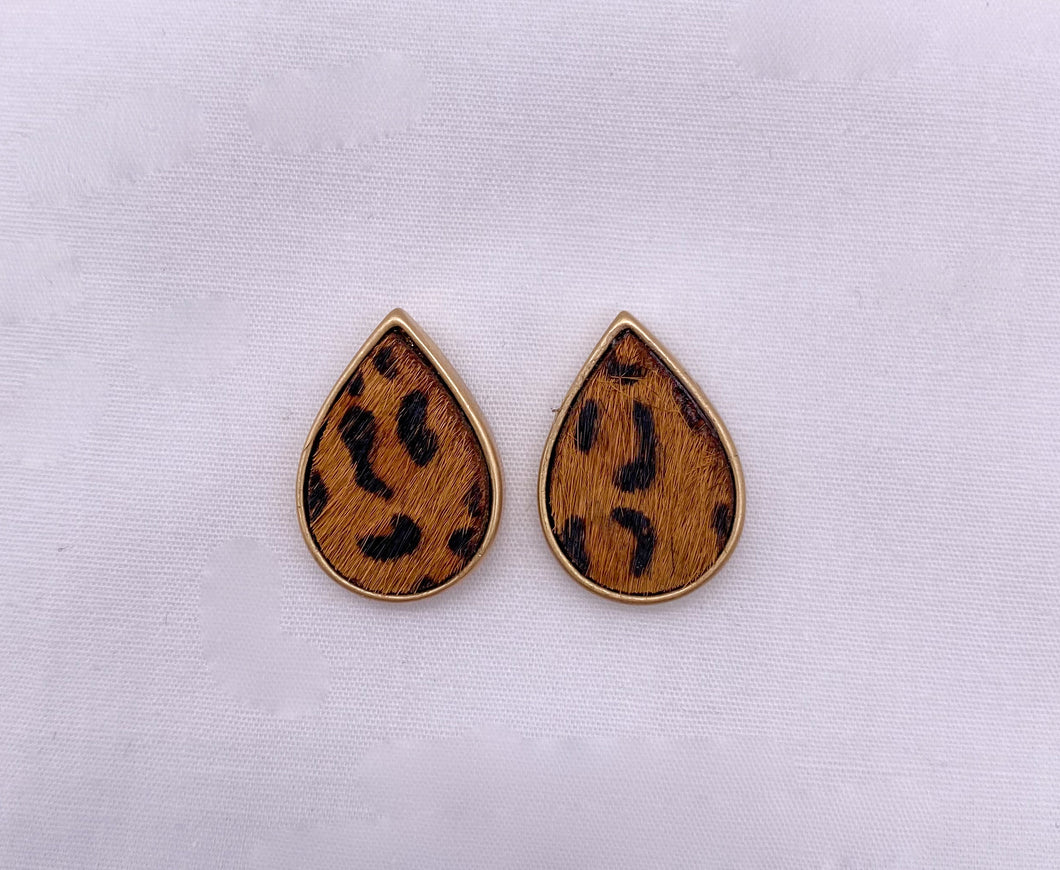 Teardrop Leopard Stud